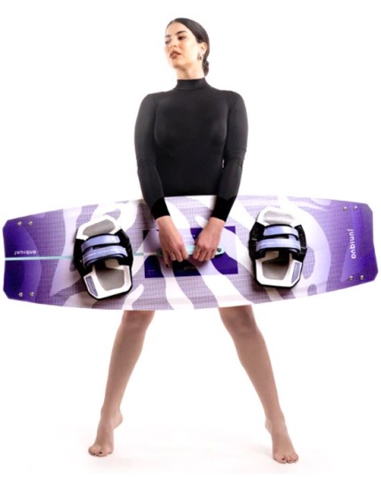Juniqua-Onexa 2025 planche de kite