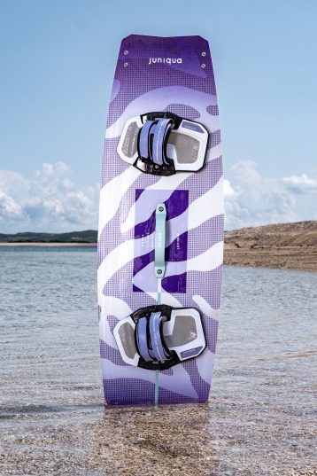 Juniqua-Onexa 2025 planche de kite