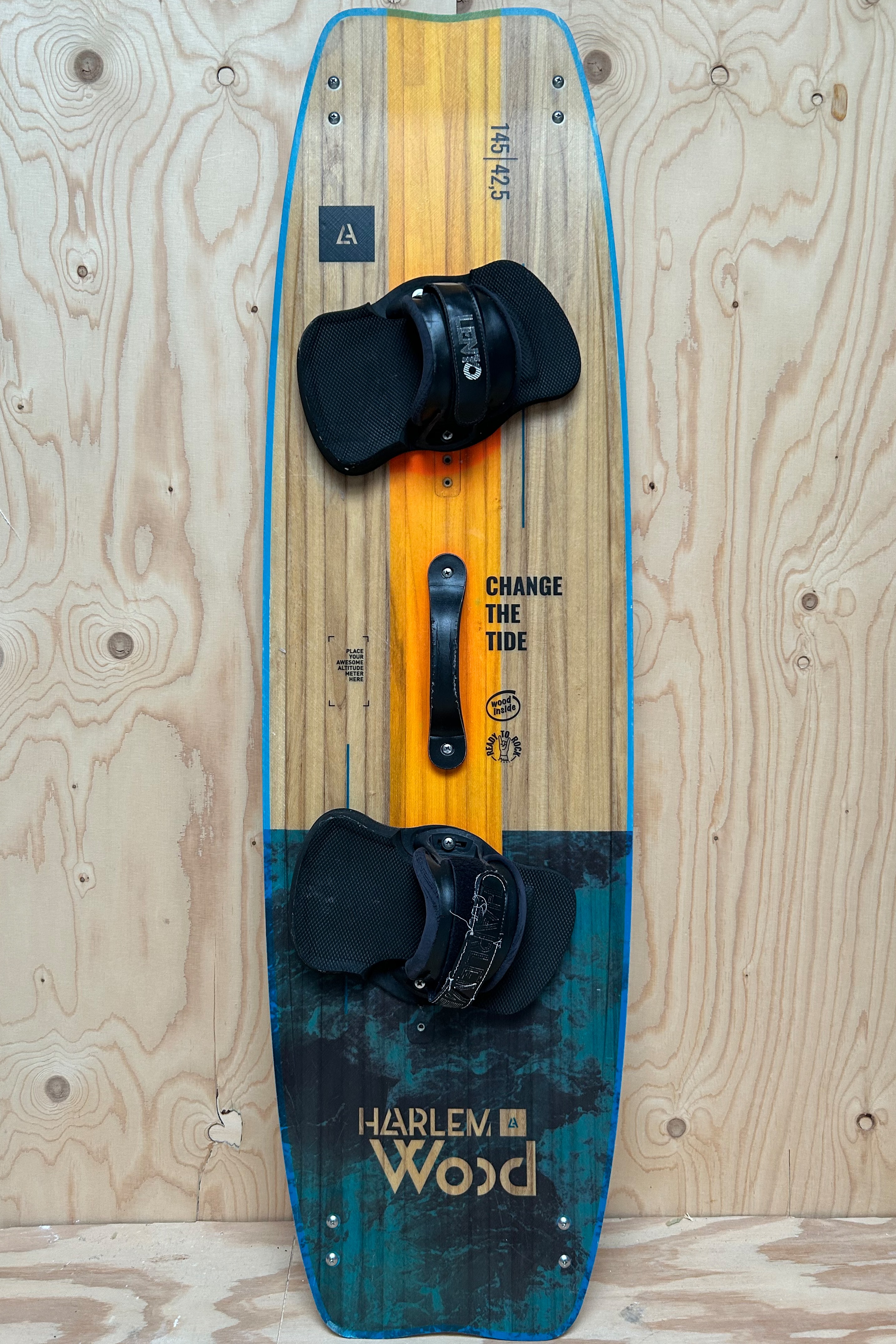 Harlem Kitesurfing-Wood Kiteboard (2nd)